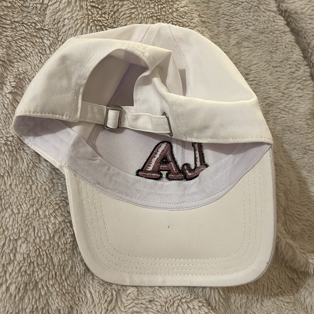 LA hat - Picture 2 of 6